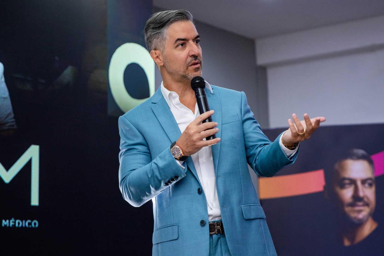Dr. Alexandre Carli palestrando na mentoria SARM